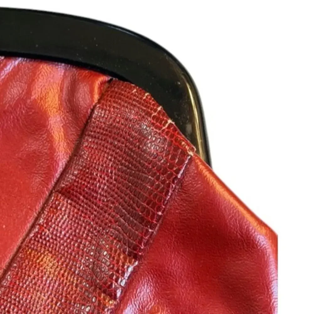 Vintage Roger Gimbel Leather Kisslock Clutch Red Bakelite Style Frame Hong Kong
